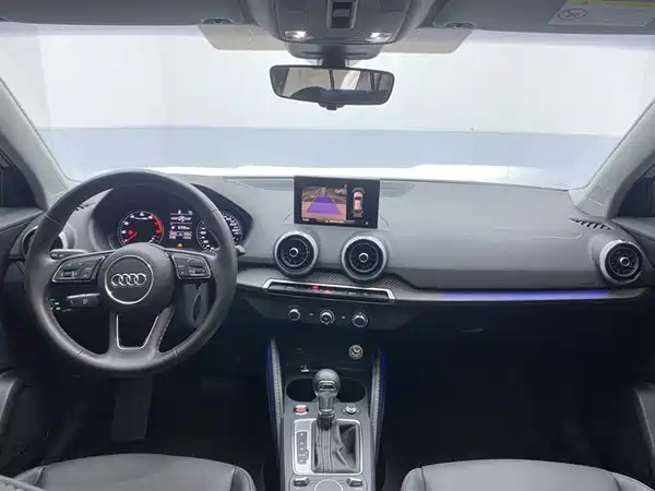 Audi Q2L 2022, фото 13