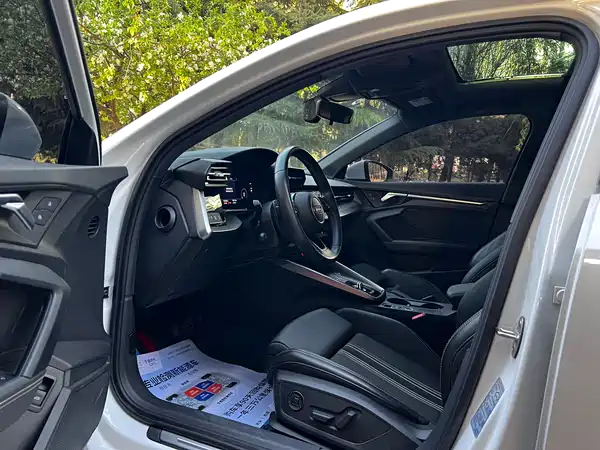 Audi A3 2023, фото 5