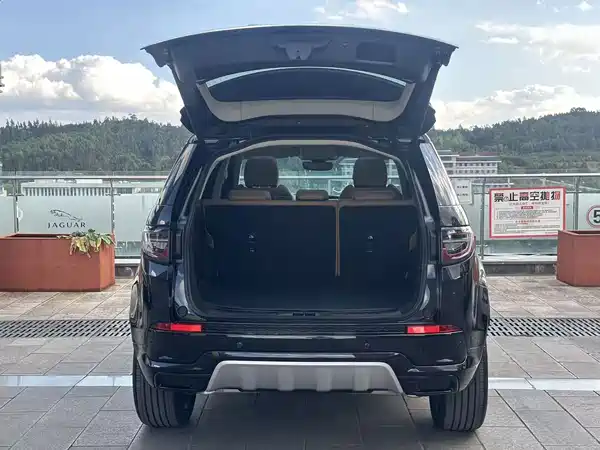 Land Rover Discovery Sport 2024, фото 17