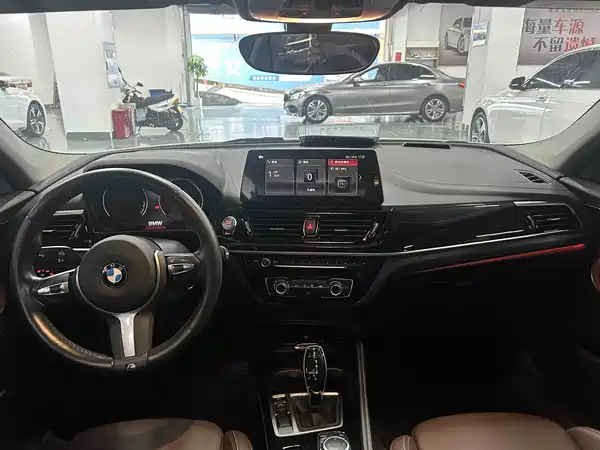 BMW 1 Series 2023, фото 4