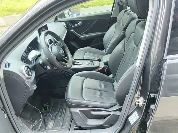 Audi Q2L 2022, фото 14