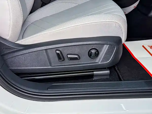 Volkswagen ID.3 2025, фото 13
