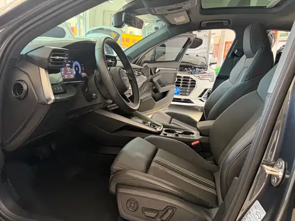 Audi A3 2022, фото 8