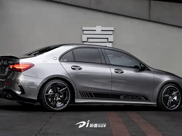 Mercedes-Benz A-Class AMG 2024, фото 4