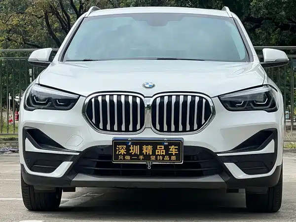 BMW X1 2022, фото 2