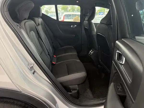 Volvo XC40 2024, фото 16