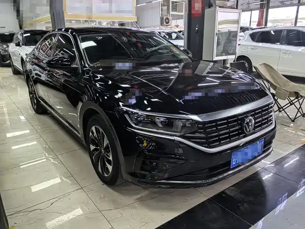 Volkswagen Passat 2022, фото 3