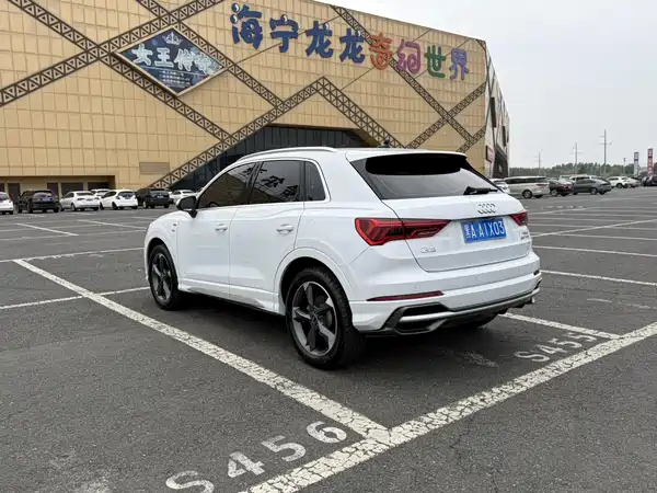 Audi Q3 2022, фото 6