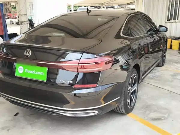 Volkswagen Passat 2024, фото 6