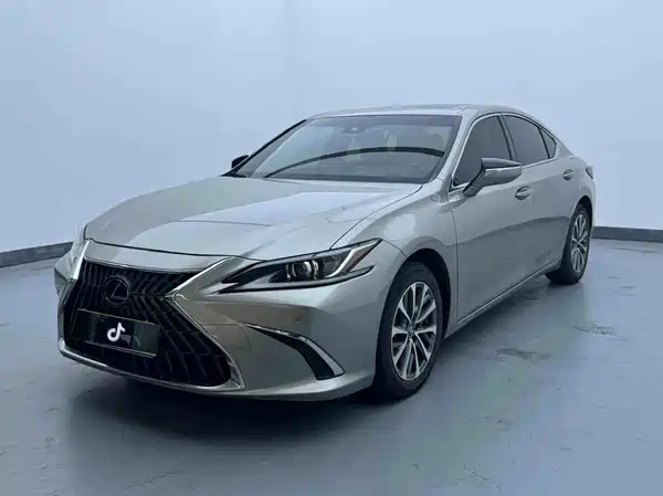 Lexus ES 2023