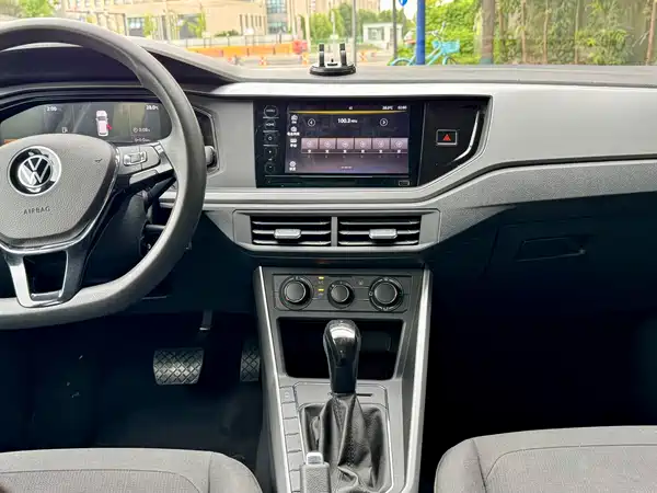 Volkswagen Polo 2023, фото 10