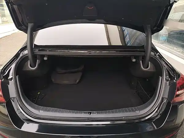 Hongqi H5 2022, фото 18