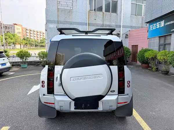 Land Rover Defender 2022, фото 5