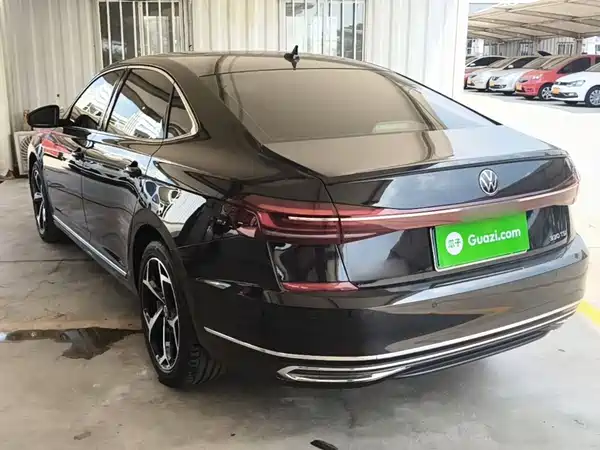 Volkswagen Passat 2024, фото 4
