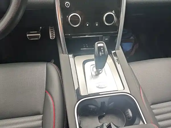 Land Rover Discovery Sport 2022, фото 13
