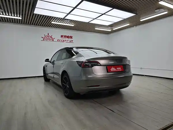 Tesla Model 3 2022, фото 5