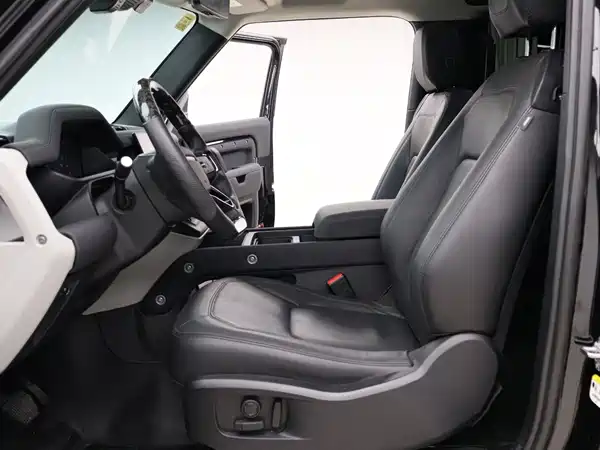 Land Rover Defender 2023, фото 2