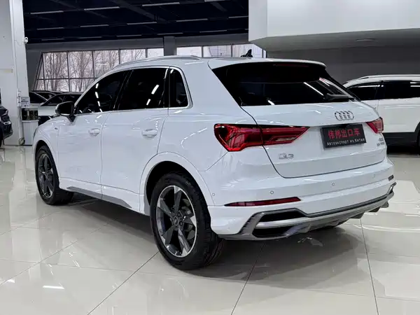Audi Q3 2022, фото 4
