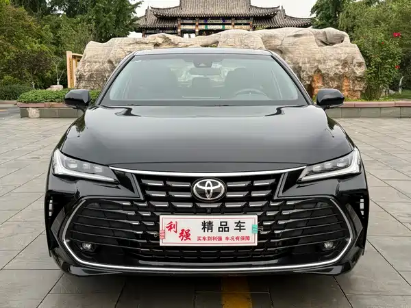 Toyota Avalon 2023, фото 2