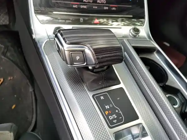 Audi A6L 2024, фото 13