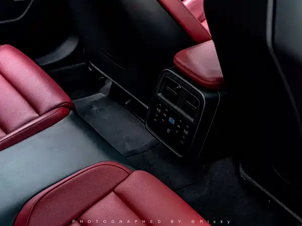 Porsche Taycan 2022, фото 15