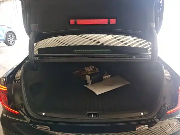 Volvo S90 2025, фото 18