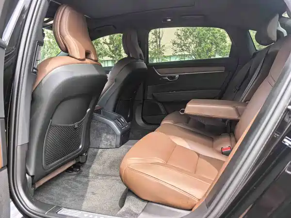 Volvo S90 2025, фото 3