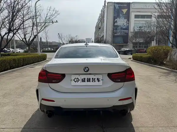 BMW 1 Series 2023, фото 12