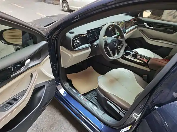 BYD Qin PLUS 2023, фото 15