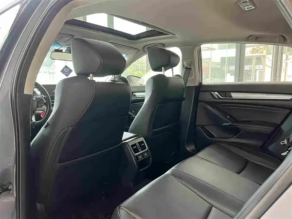 Honda Accord 2022, фото 22