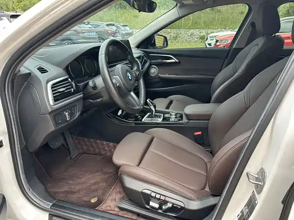 BMW 1 Series 2022, фото 8