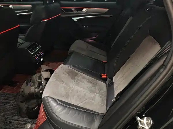 Audi A6L 2023, фото 16