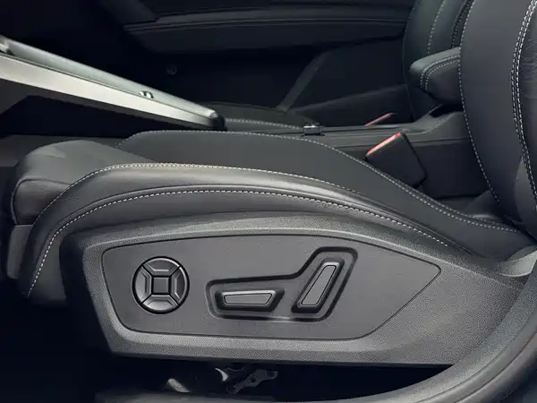 Audi A3 2023, фото 19