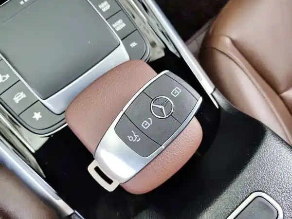 Mercedes-Benz GLB 2022, фото 11