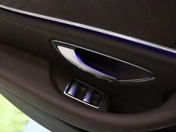 Mercedes-Benz E-Class 2023, фото 14