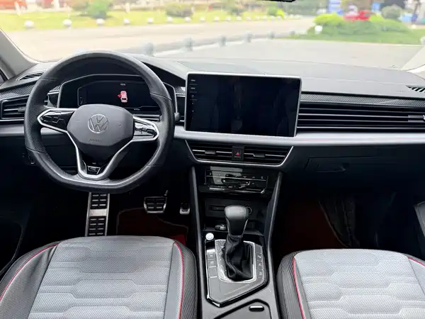 Volkswagen Tiguan L 2022, фото 11