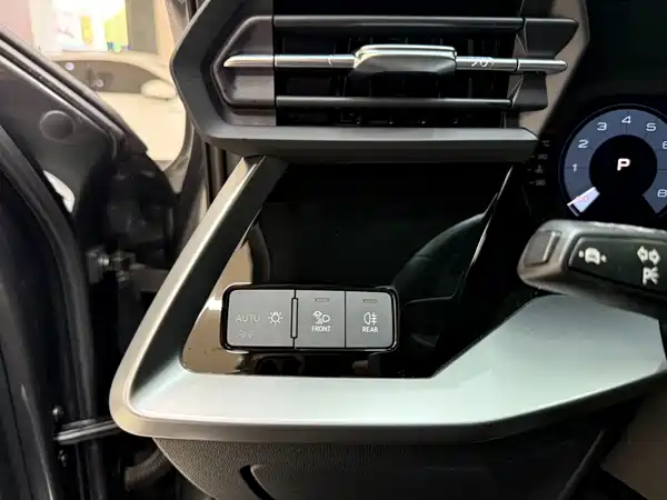 Audi A3 2023, фото 9