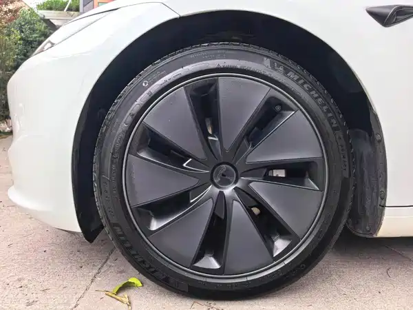 Tesla Model 3 2023, фото 19