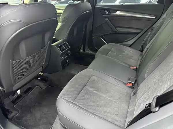 Audi Q5L Sportback 2025, фото 7