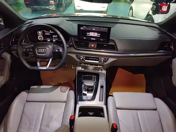 Audi Q5L 2023, фото 9
