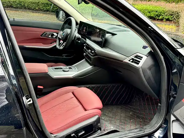 BMW 3 Series 2025, фото 9