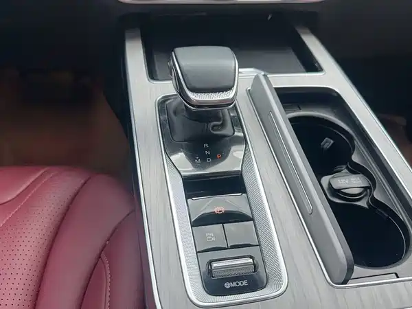 Hongqi HS5 2025, фото 10