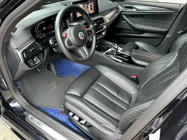 BMW 5 Series 2022, фото 3
