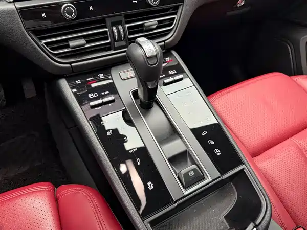 Porsche Macan 2023, фото 10