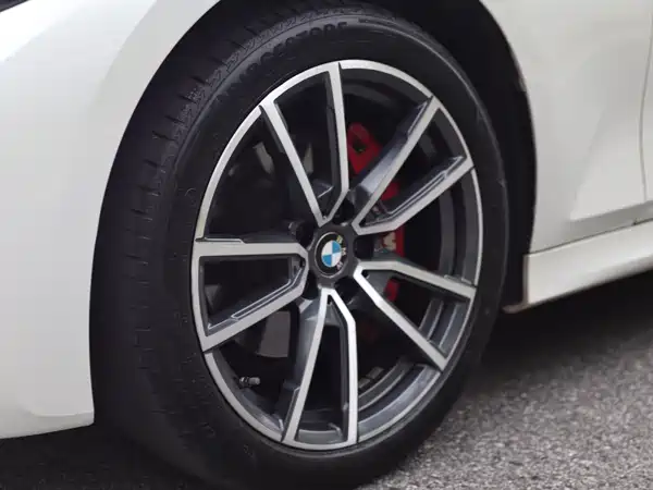 BMW 3 Series 2022, фото 9