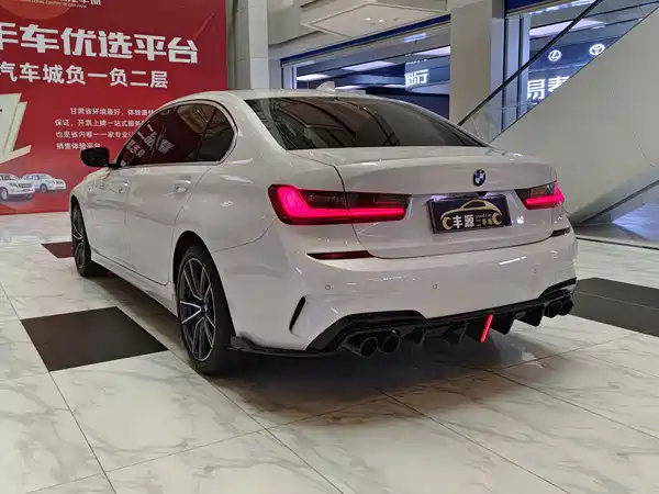 BMW 3 Series 2022, фото 24