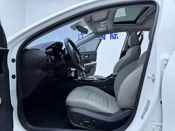 Kia K3 2023, фото 5