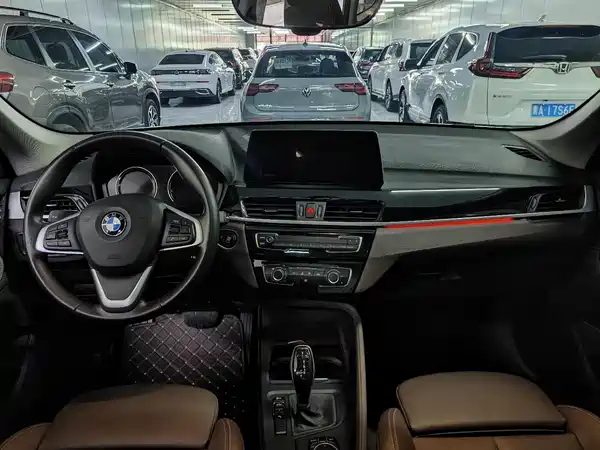 BMW X1 2022, фото 6