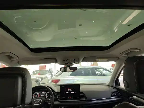 Audi Q5L 2022, фото 13