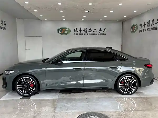 Audi A5L 2025, фото 5